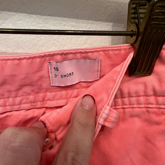 GAP Coral shorts Size 10 - Picture 7 of 9